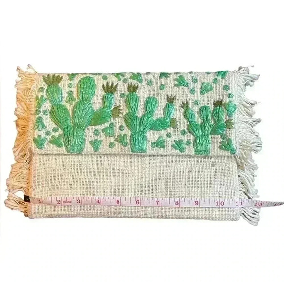 Cactus envelope clutch purse fringe on side see pics for size - Picture 3 of 6